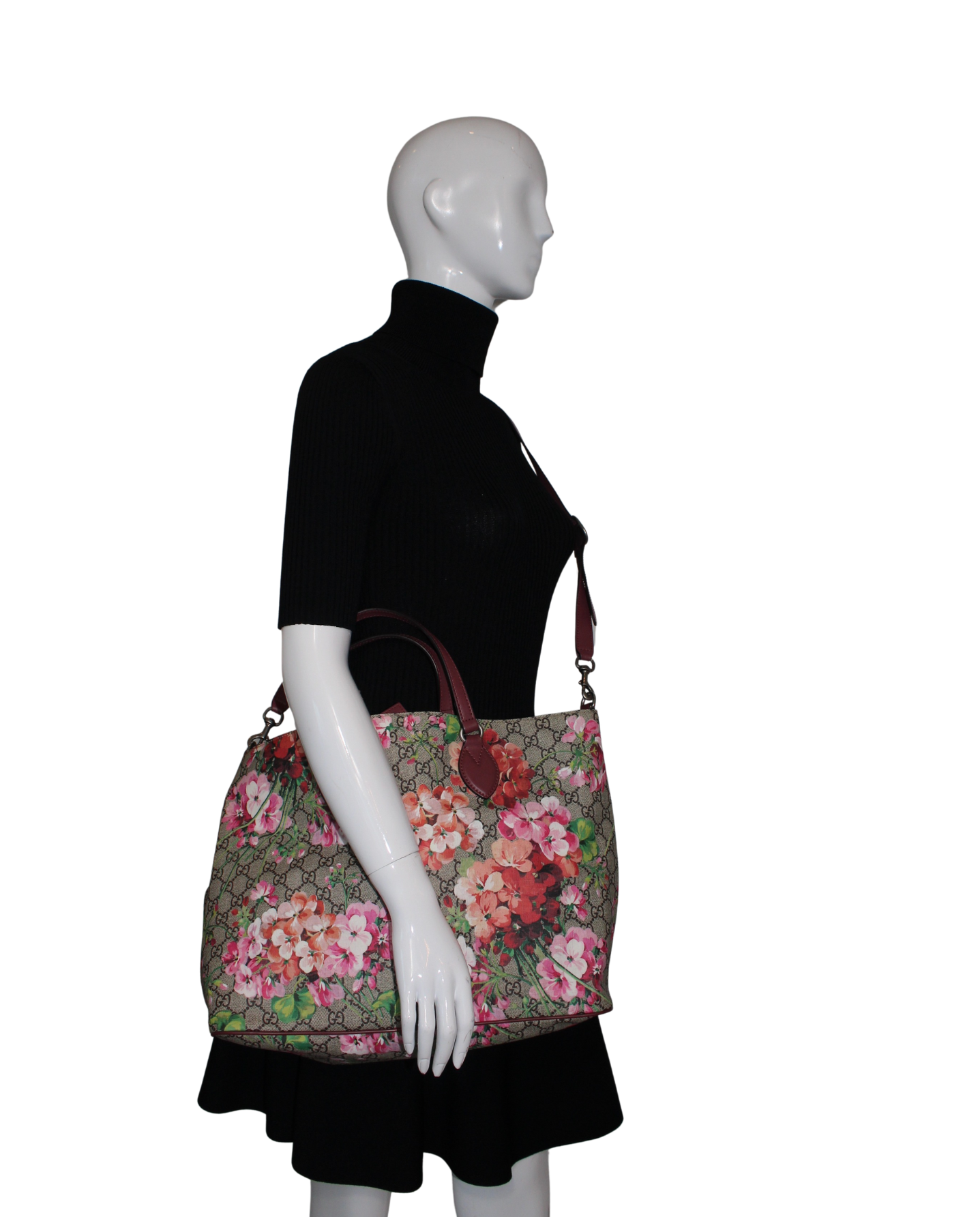 -Gucci GG Supreme Monogram Blooms