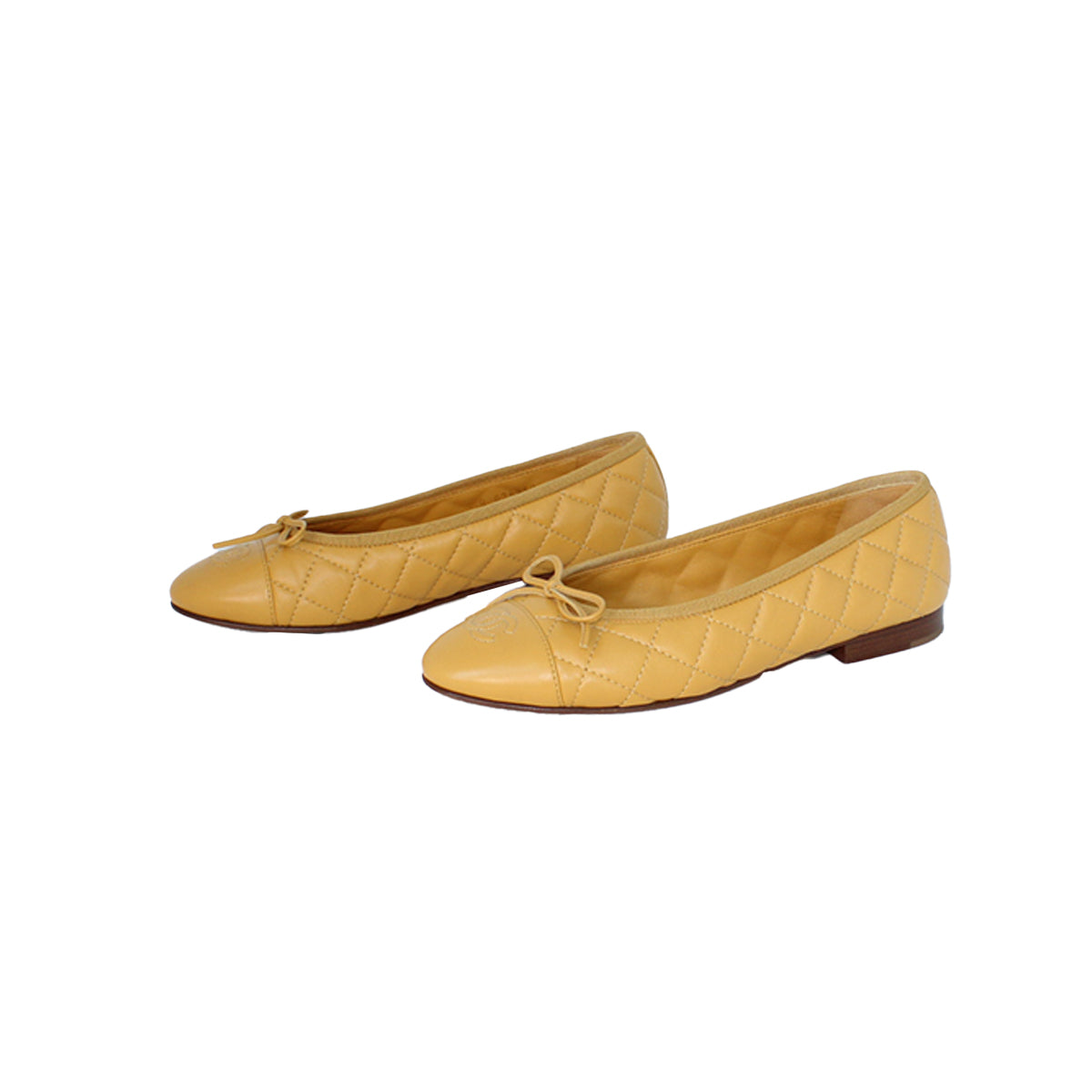 CHANEL QUILTED FLATS Talla 37.5