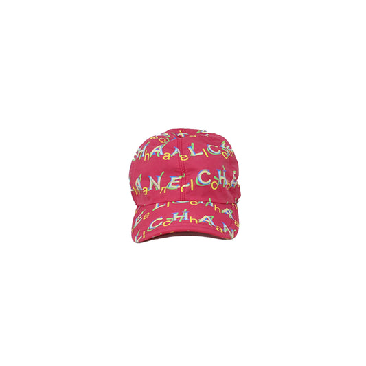 Gorra Chanel fuxia con letras
