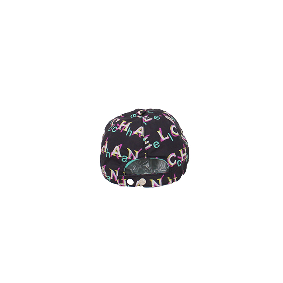 Gorra Chanel negra con letras en colores