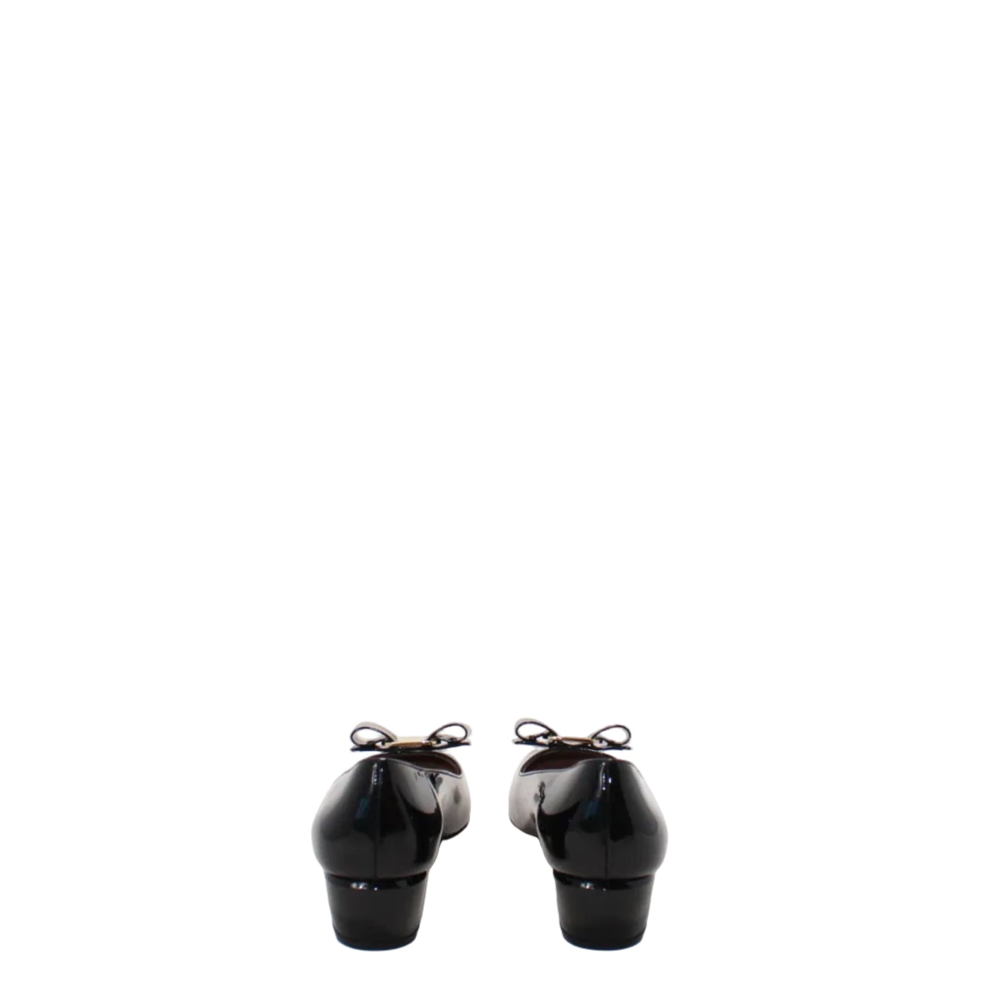 Salvatore Ferragamo Vara Pumps 38