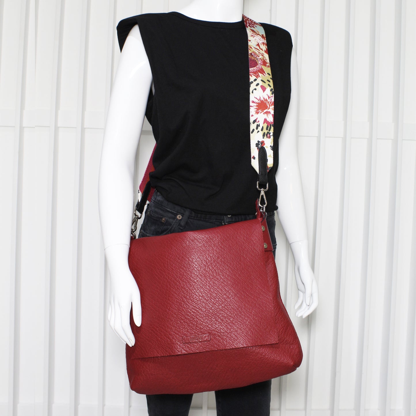 Prüne Messenger Bag