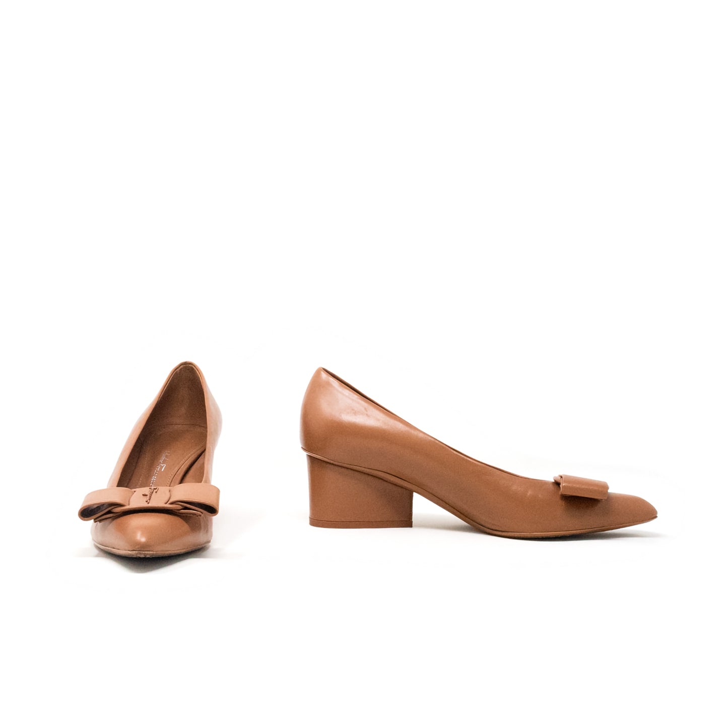 Salvatore Ferragamo Women Viva Pump Talla 7