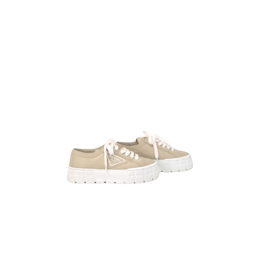Prada sneakers 38