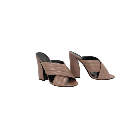 Gucci Leather slides Sandals 39
