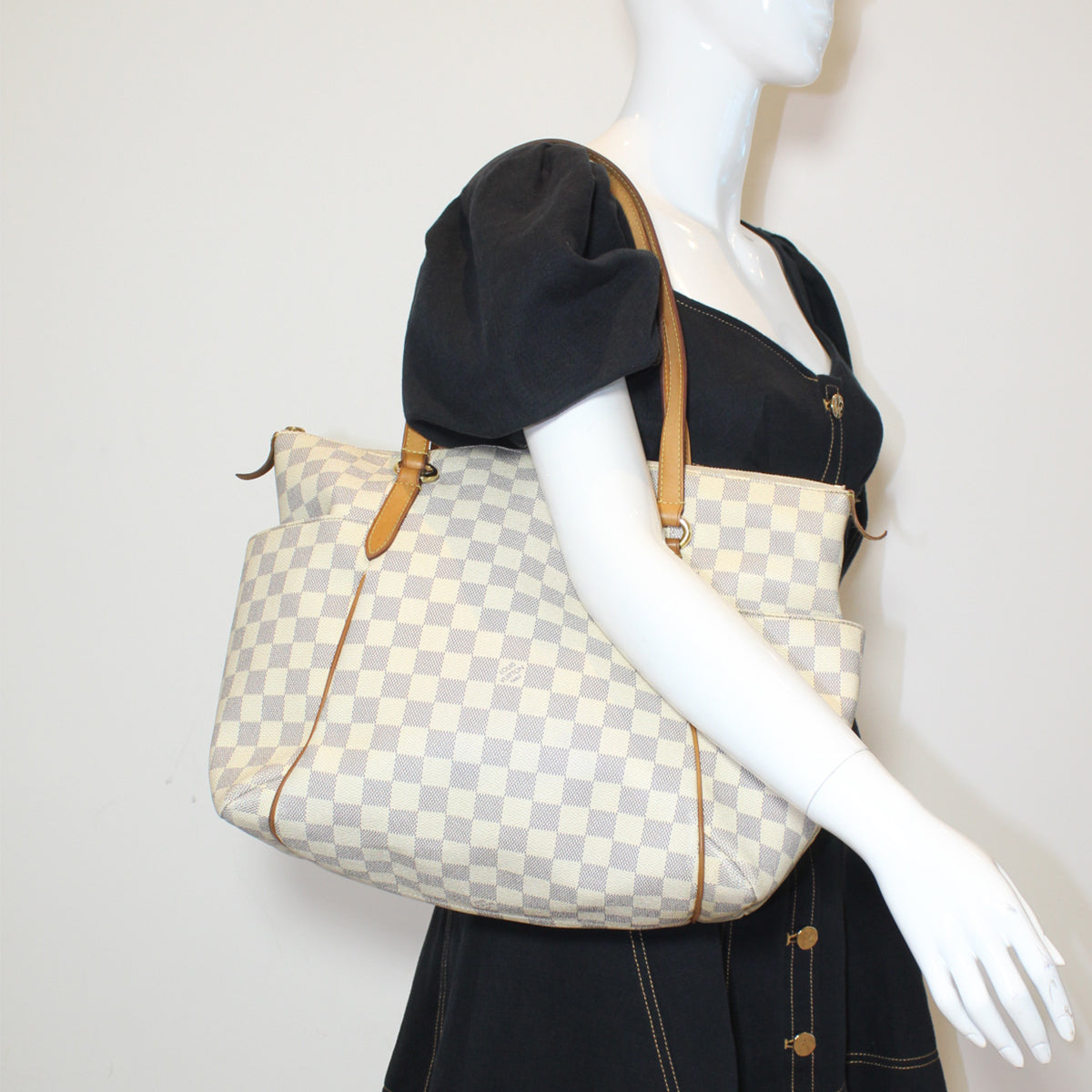 Louis Vuitton Tote bag