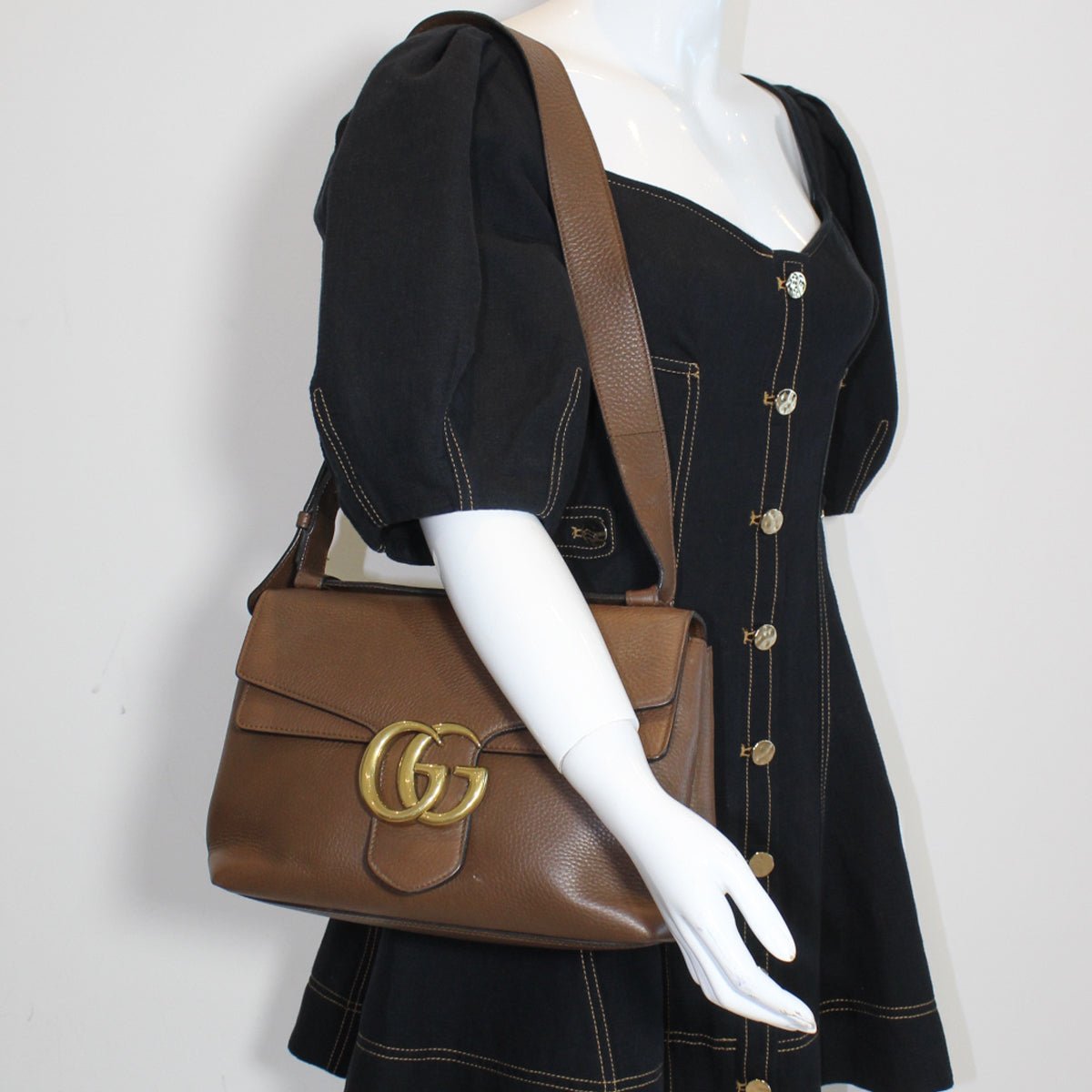 Gucci brown grained leather marmont bag