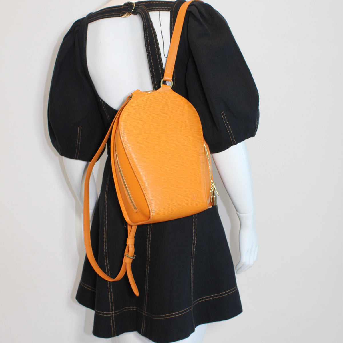 Louis Vuuitton backpack epi leather in orange