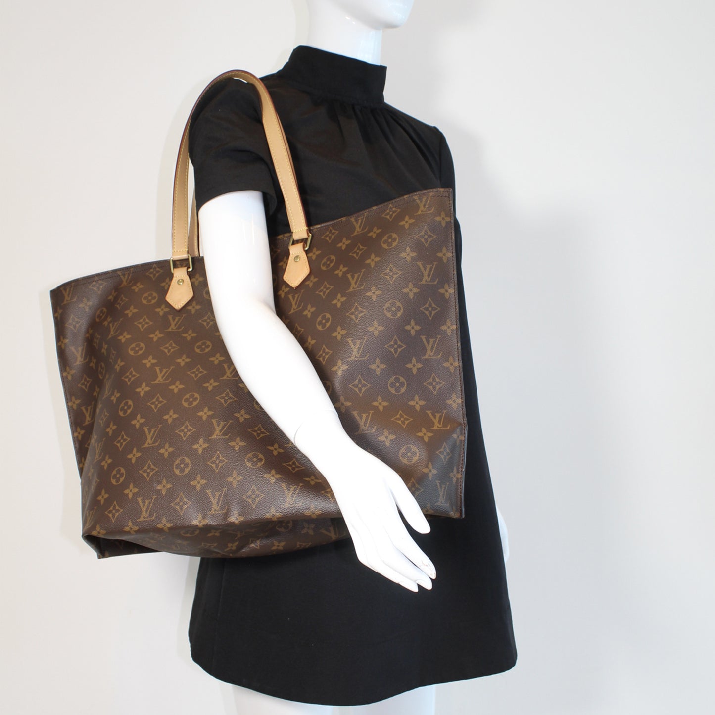 Louis Vuitton Tote bag