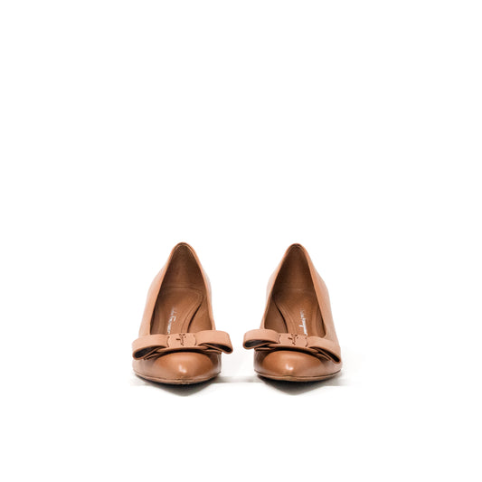 Salvatore Ferragamo Women Viva Pump Talla 7